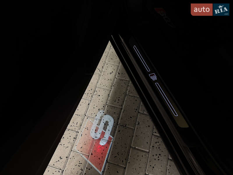 Внедорожник / Кроссовер Audi SQ7 2020 в Киеве