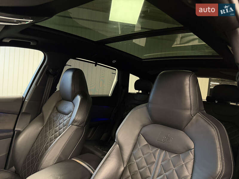 Внедорожник / Кроссовер Audi SQ7 2020 в Киеве