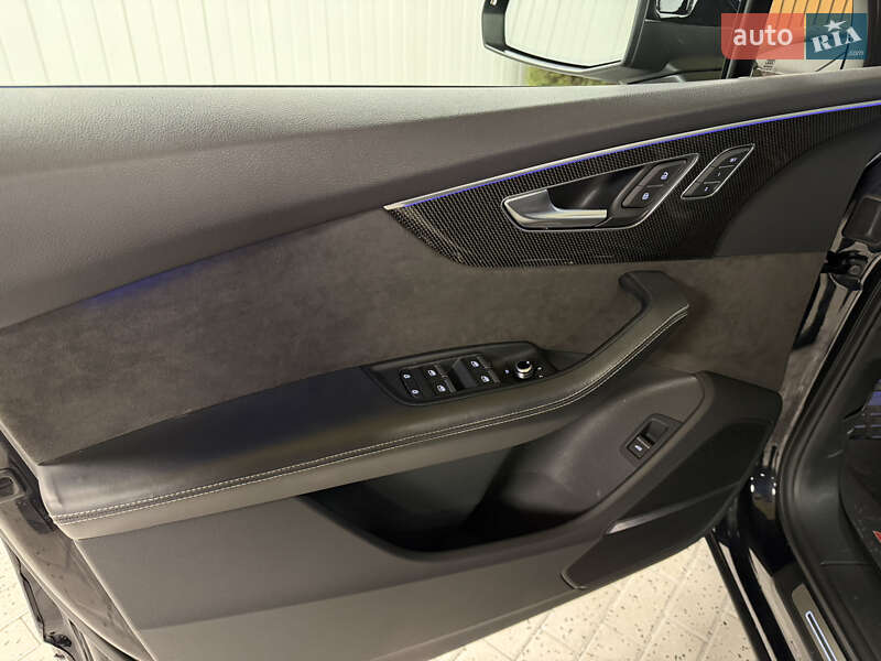 Внедорожник / Кроссовер Audi SQ7 2020 в Киеве