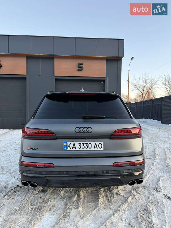 Позашляховик / Кросовер Audi SQ7 2021 в Києві