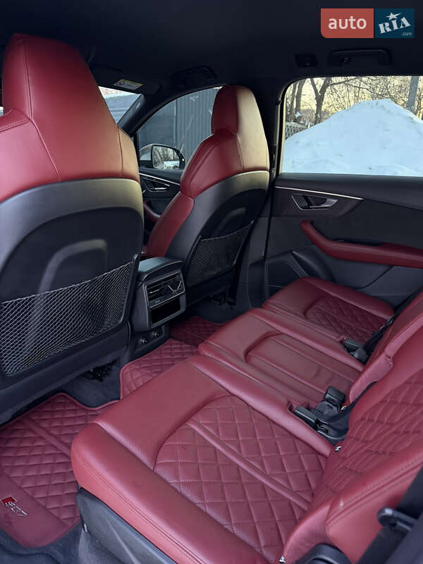 Позашляховик / Кросовер Audi SQ7 2021 в Києві