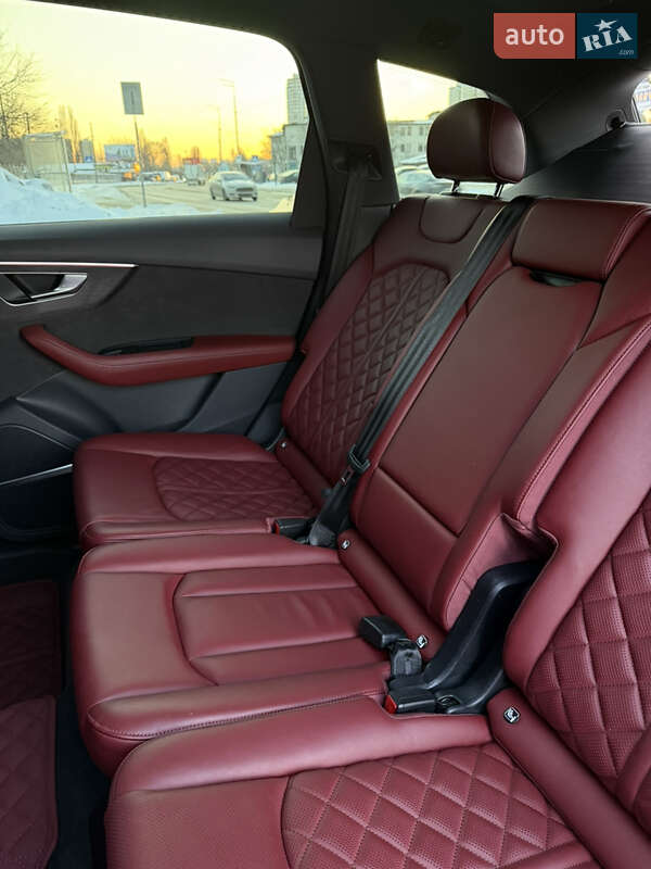 Позашляховик / Кросовер Audi SQ7 2021 в Києві