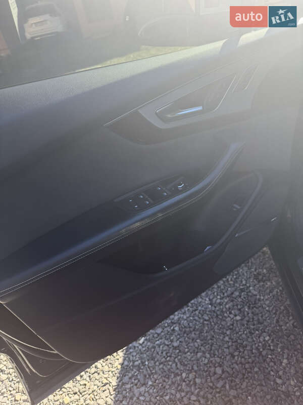 Внедорожник / Кроссовер Audi SQ7 2016 в Хусте фото 12 Внедорожник / Кроссовер Audi SQ7 2016 в Хусте