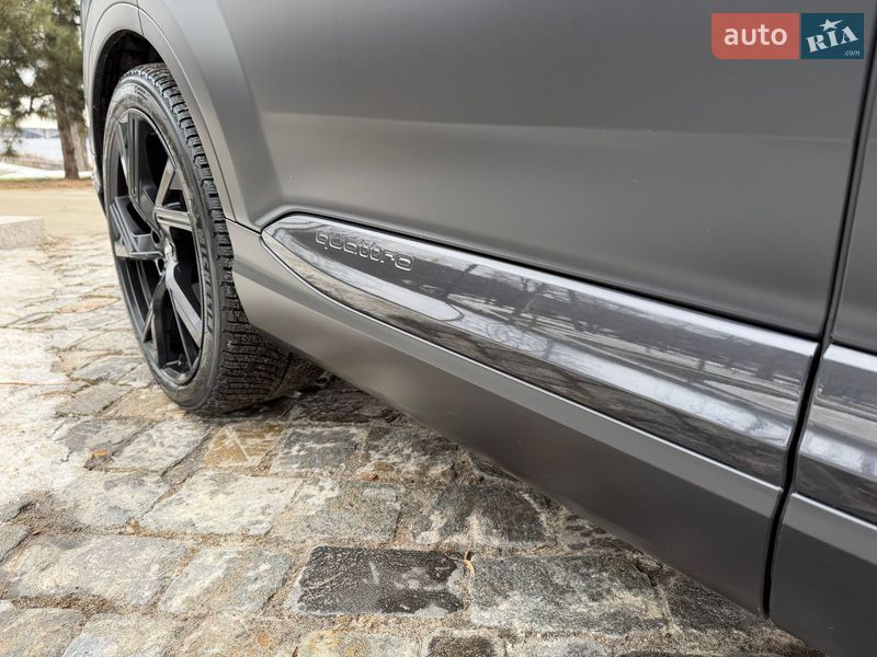 Позашляховик / Кросовер Audi SQ7 2018 в Києві