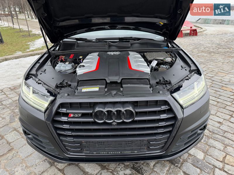 Позашляховик / Кросовер Audi SQ7 2018 в Києві