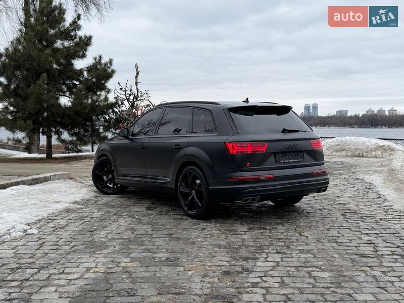 Позашляховик / Кросовер Audi SQ7 2018 в Києві