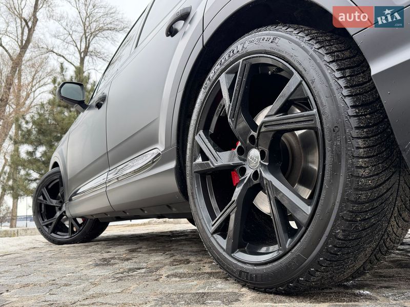 Позашляховик / Кросовер Audi SQ7 2018 в Києві