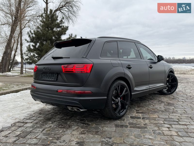 Позашляховик / Кросовер Audi SQ7 2018 в Києві