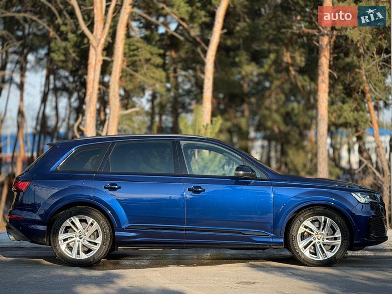 Внедорожник / Кроссовер Audi SQ7 2020 в Киеве
