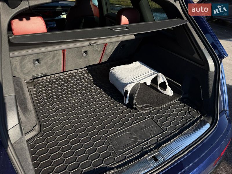 Внедорожник / Кроссовер Audi SQ7 2020 в Киеве