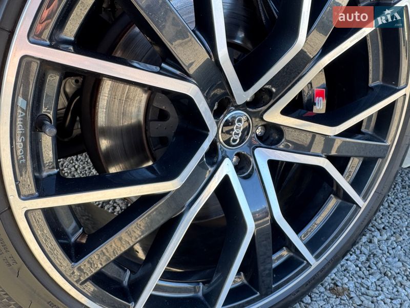 Внедорожник / Кроссовер Audi SQ7 2017 в Тернополе