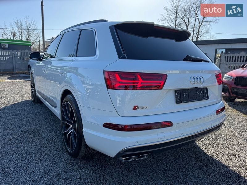 Внедорожник / Кроссовер Audi SQ7 2017 в Тернополе