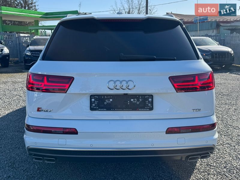 Внедорожник / Кроссовер Audi SQ7 2017 в Тернополе