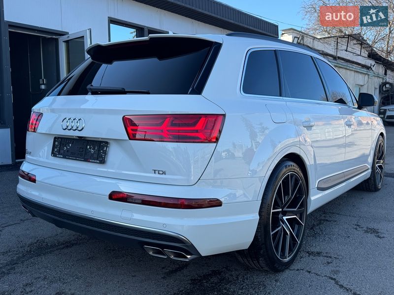 Внедорожник / Кроссовер Audi SQ7 2017 в Тернополе