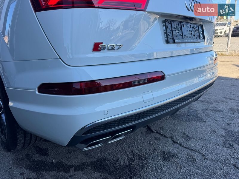 Внедорожник / Кроссовер Audi SQ7 2017 в Тернополе