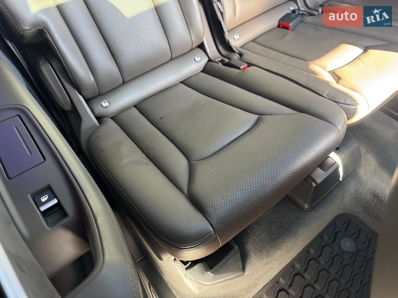 Внедорожник / Кроссовер Audi SQ7 2017 в Тернополе