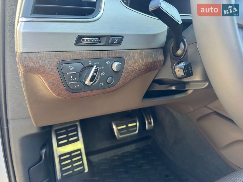Внедорожник / Кроссовер Audi SQ7 2017 в Тернополе