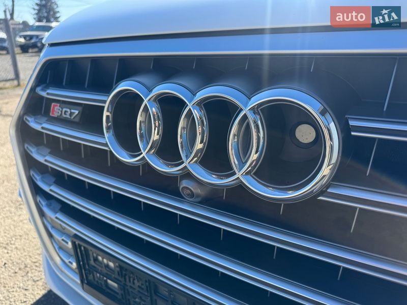 Внедорожник / Кроссовер Audi SQ7 2017 в Тернополе