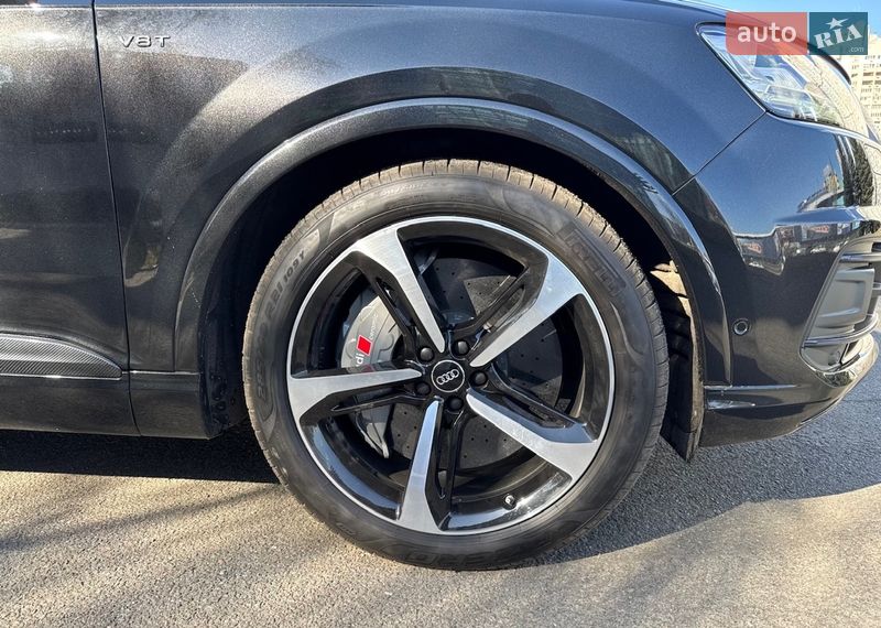 Позашляховик / Кросовер Audi SQ7 2017 в Києві