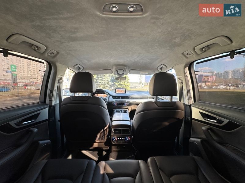 Позашляховик / Кросовер Audi SQ7 2017 в Києві
