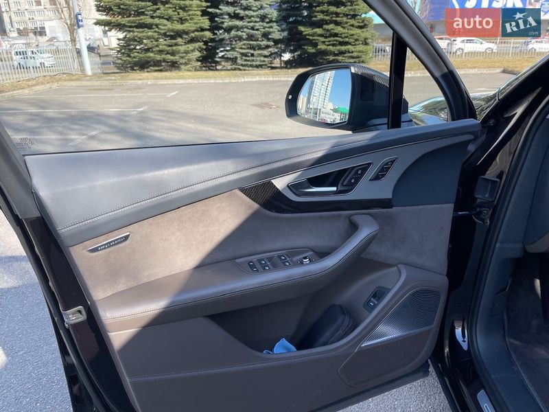 Позашляховик / Кросовер Audi SQ7 2017 в Києві