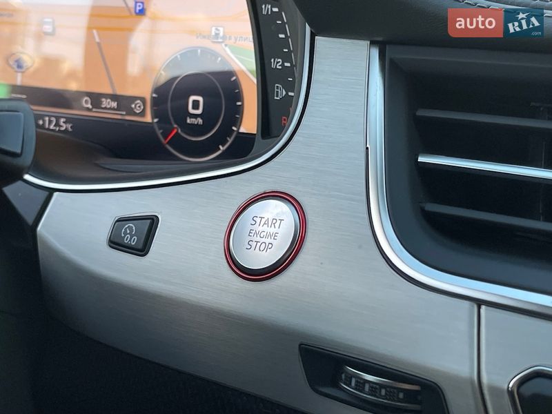 Позашляховик / Кросовер Audi SQ7 2017 в Києві