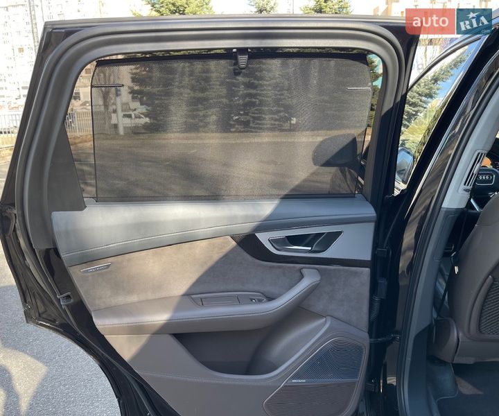 Позашляховик / Кросовер Audi SQ7 2017 в Києві