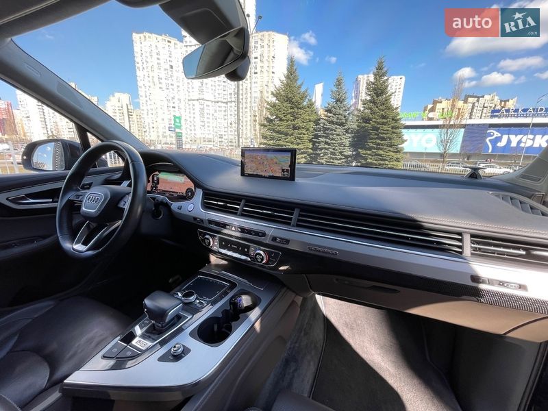 Позашляховик / Кросовер Audi SQ7 2017 в Києві