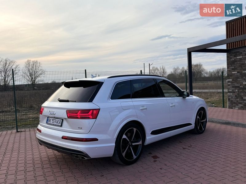 Внедорожник / Кроссовер Audi SQ7 2017 в Ровно фото 9 Внедорожник / Кроссовер Audi SQ7 2017 в Ровно