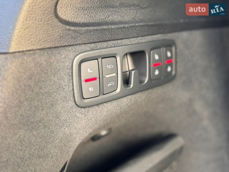 Внедорожник / Кроссовер Audi SQ7 2017 в Ровно фото 37 Внедорожник / Кроссовер Audi SQ7 2017 в Ровно