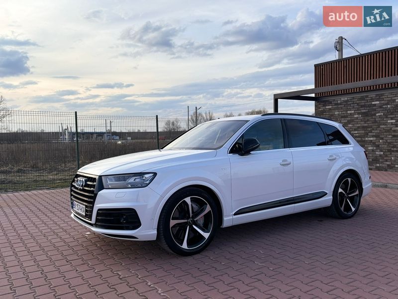 Внедорожник / Кроссовер Audi SQ7 2017 в Ровно фото 48 Внедорожник / Кроссовер Audi SQ7 2017 в Ровно