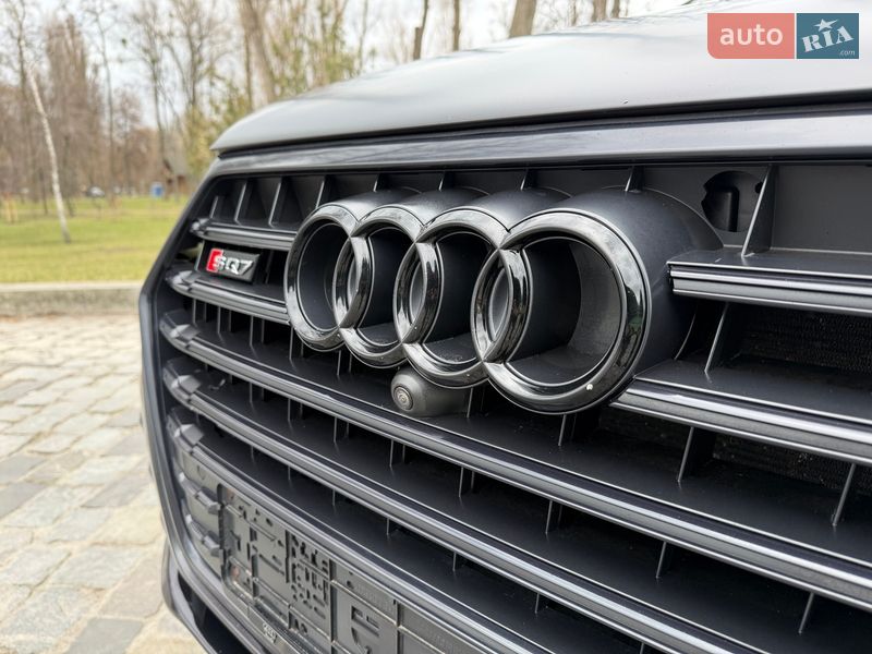 Внедорожник / Кроссовер Audi SQ7 2018 в Киеве