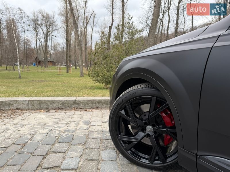 Внедорожник / Кроссовер Audi SQ7 2018 в Киеве