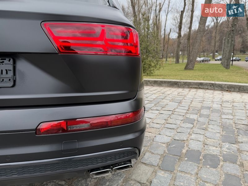 Внедорожник / Кроссовер Audi SQ7 2018 в Киеве