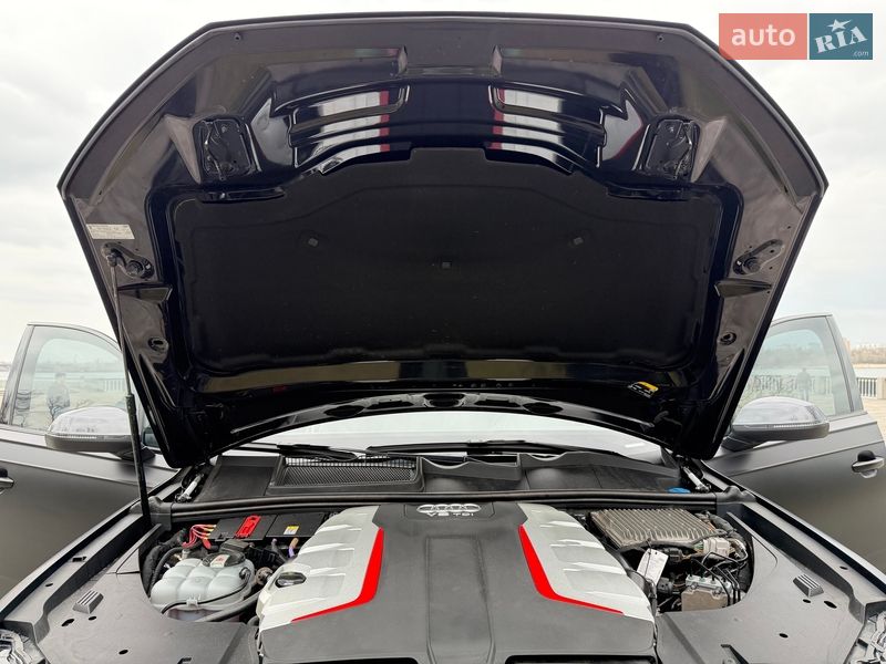 Внедорожник / Кроссовер Audi SQ7 2018 в Киеве