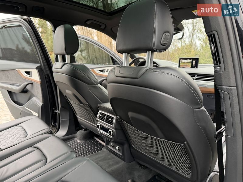 Внедорожник / Кроссовер Audi SQ7 2018 в Киеве