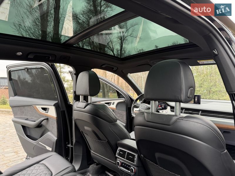 Внедорожник / Кроссовер Audi SQ7 2018 в Киеве