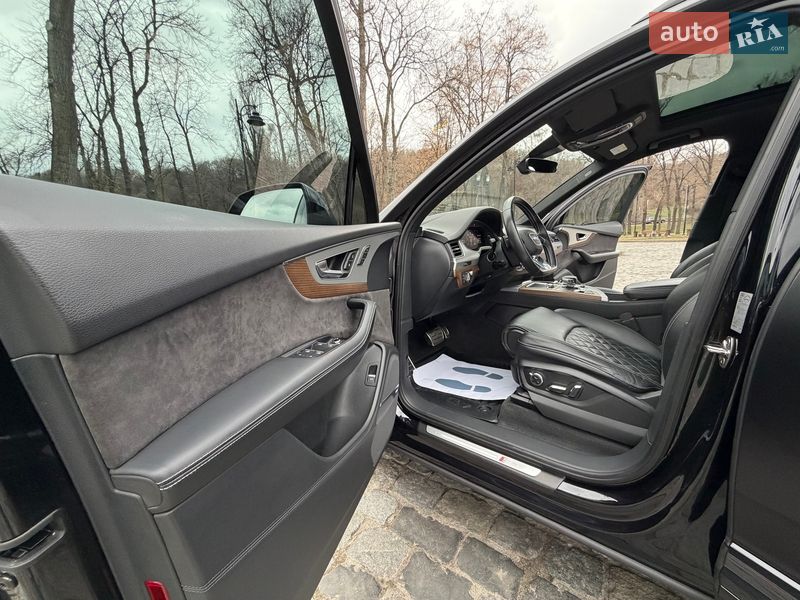 Внедорожник / Кроссовер Audi SQ7 2018 в Киеве