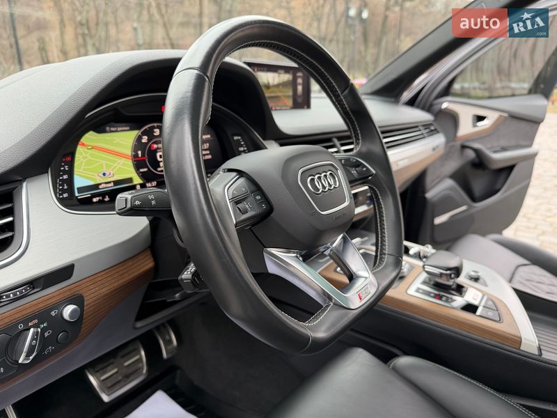 Внедорожник / Кроссовер Audi SQ7 2018 в Киеве