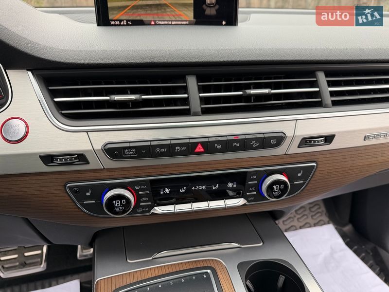 Внедорожник / Кроссовер Audi SQ7 2018 в Киеве