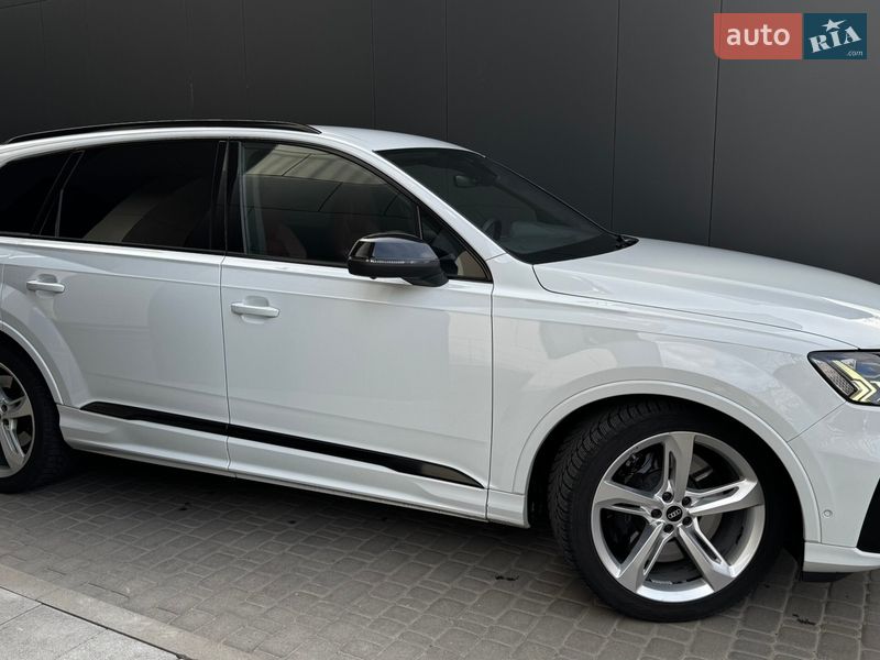 Внедорожник / Кроссовер Audi SQ7 2021 в Киеве