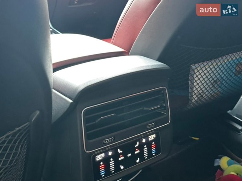 Внедорожник / Кроссовер Audi SQ7 2021 в Киеве