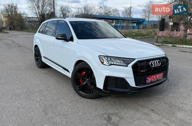 Позашляховик / Кросовер Audi SQ7 2020 в Полтаві