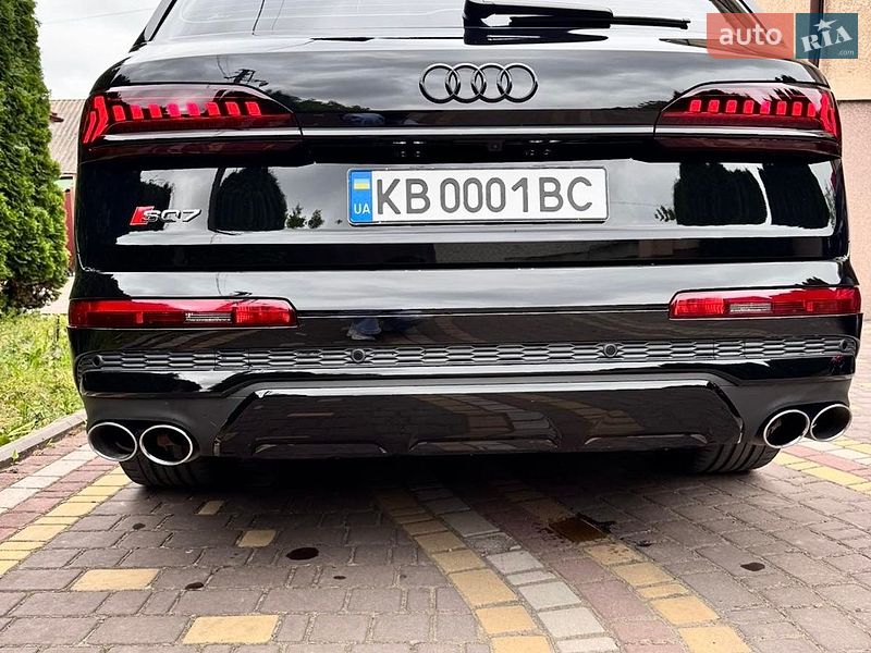 Внедорожник / Кроссовер Audi SQ7 2021 в Баре