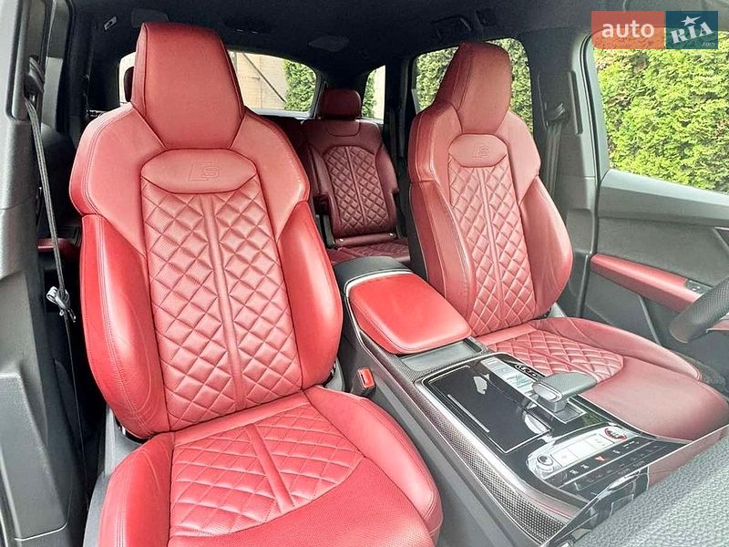 Внедорожник / Кроссовер Audi SQ7 2021 в Баре