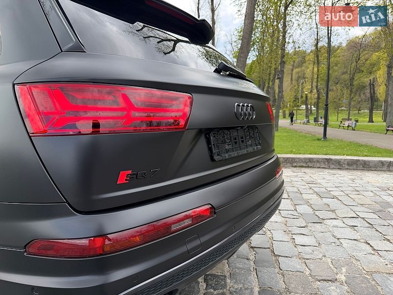 Внедорожник / Кроссовер Audi SQ7 2018 в Киеве