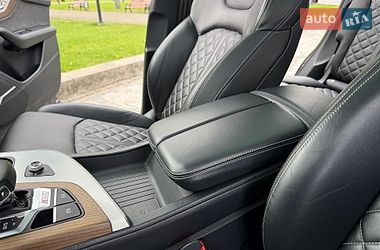Внедорожник / Кроссовер Audi SQ7 2018 в Киеве