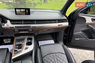 Внедорожник / Кроссовер Audi SQ7 2018 в Киеве