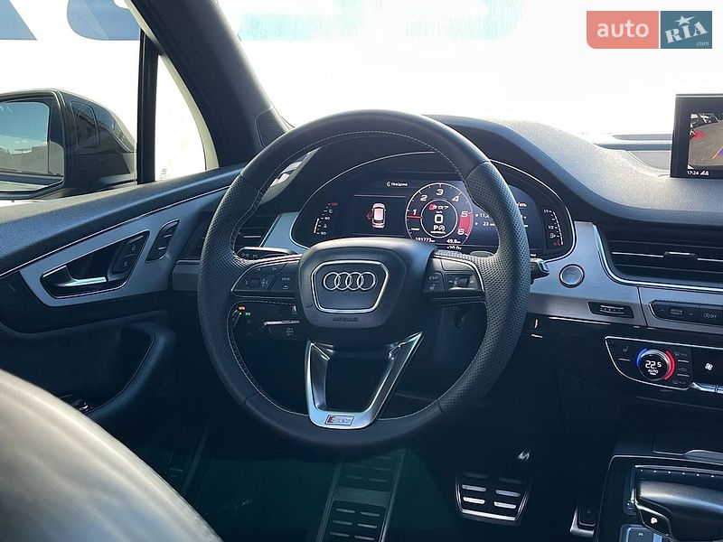 Внедорожник / Кроссовер Audi SQ7 2018 в Киеве