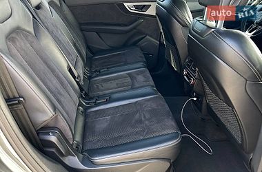 Внедорожник / Кроссовер Audi SQ7 2018 в Киеве